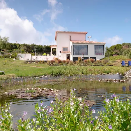 Oceanview Cliff Retreat